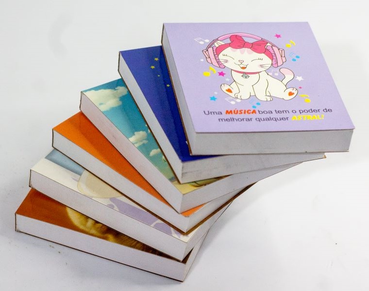 BLOCOS DE ANOTAÇÕES 90 x 78 mm FLORES/ANIMAIS (KIT 15 UN) - VALOR UNITÁRIO R$ 3,30 - R$ 2,90